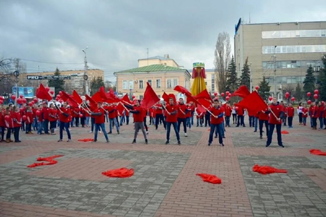 Акция красный цветок. Акция красная. Красный цвет в поддержку. Красный цветок акция посвящен АФ. Красная пенза сайт