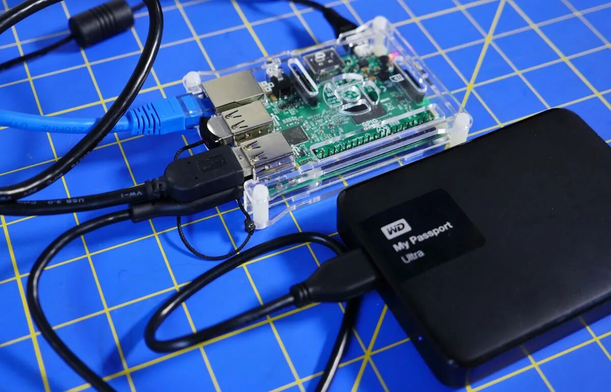 Подключить жесткий роутеру. Nas Raspberry Pi 4. Raspberry Pi 5 HDD. Nas Raspberry Pi 3. Подключить жесткий диск к Распберри.