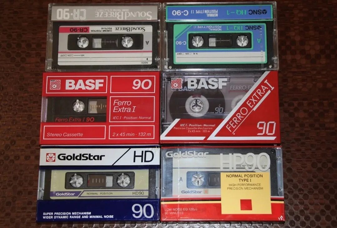 Кассета 80. Кассета GOLDSTAR hd90. Компакт кассеты BASF 70-80 годов. Кассеты Фуджи 90х. Кассеты Фуджи 80х.