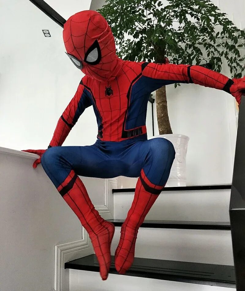 Человек паук для детей 3 лет. Костюм Spider Homecoming Kid. New Kid костюм Спайдер Мэн. Spider man Homecoming костюм. Костюм Спайдермен человек паук.