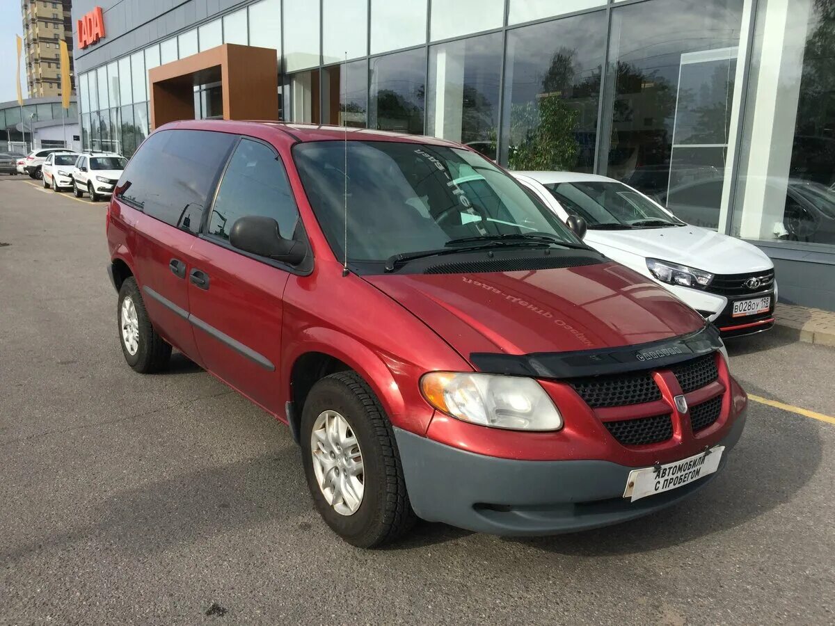 Купить додж караван спб. Dodge Caravan 2004. Dodge Caravan 4. Додж Караван 2004. Dodge Caravan 2004 красный.