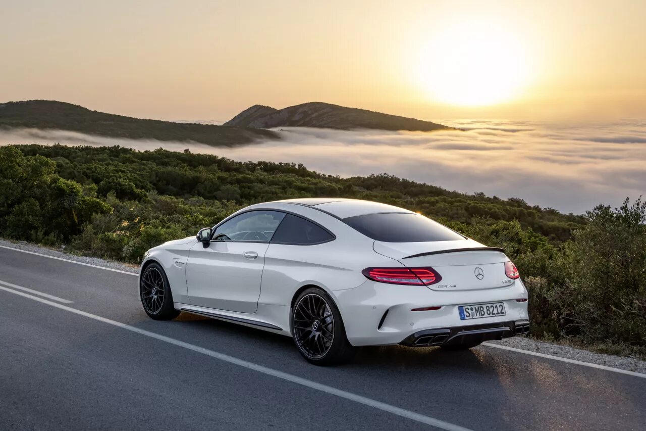 Класс 63. Mercedes c63 Coupe. Mercedes c class AMG 63s Coupe. Mercedes c63 AMG Coupe 2015. Mercedes Benz c63 w205 Coupe.