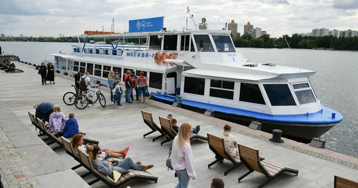 Прогулочный теплоход по москве реке. Теплоход водник. теплоход москва 122. теплоход москва 24. саталия речной трамвайчик.