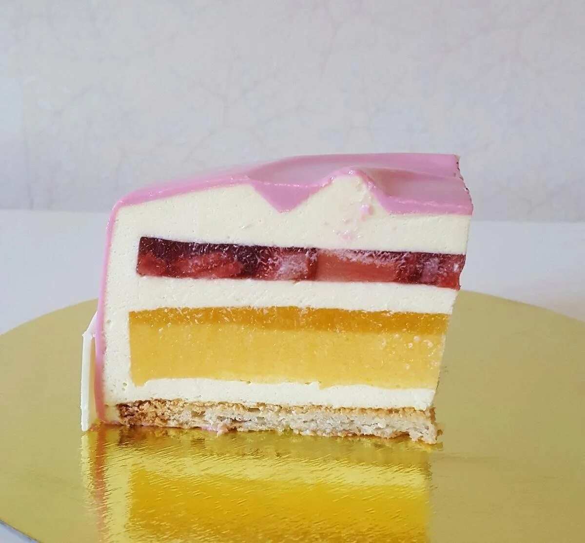 Манговое конфи. Ванильный бисквит с конфи. Сколько хранится конфи. Сколько хранится конфи. Сколько хранится конфи.