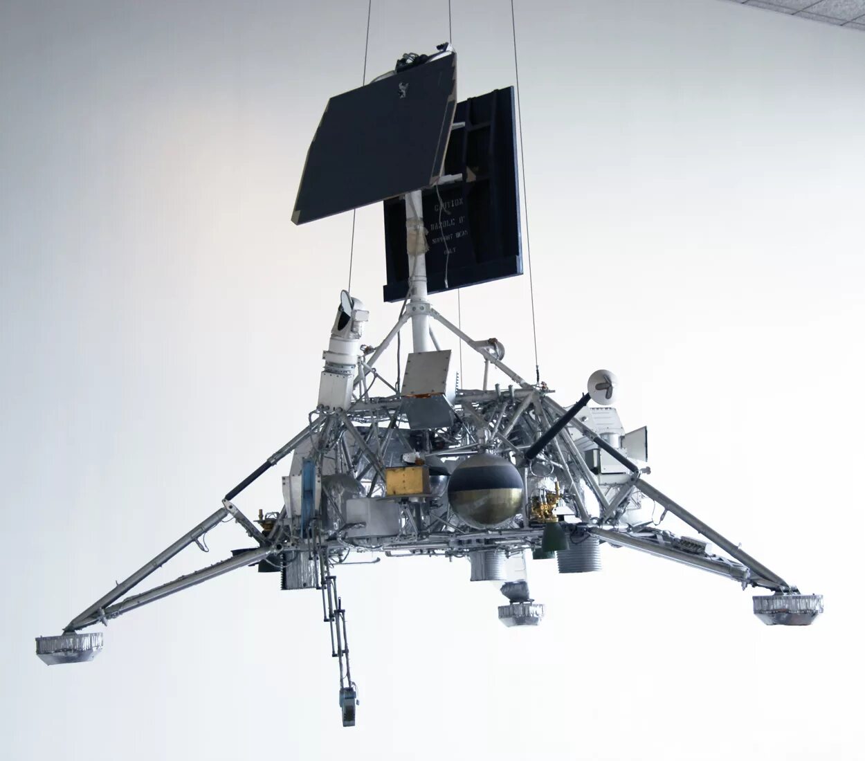 Lunar lander