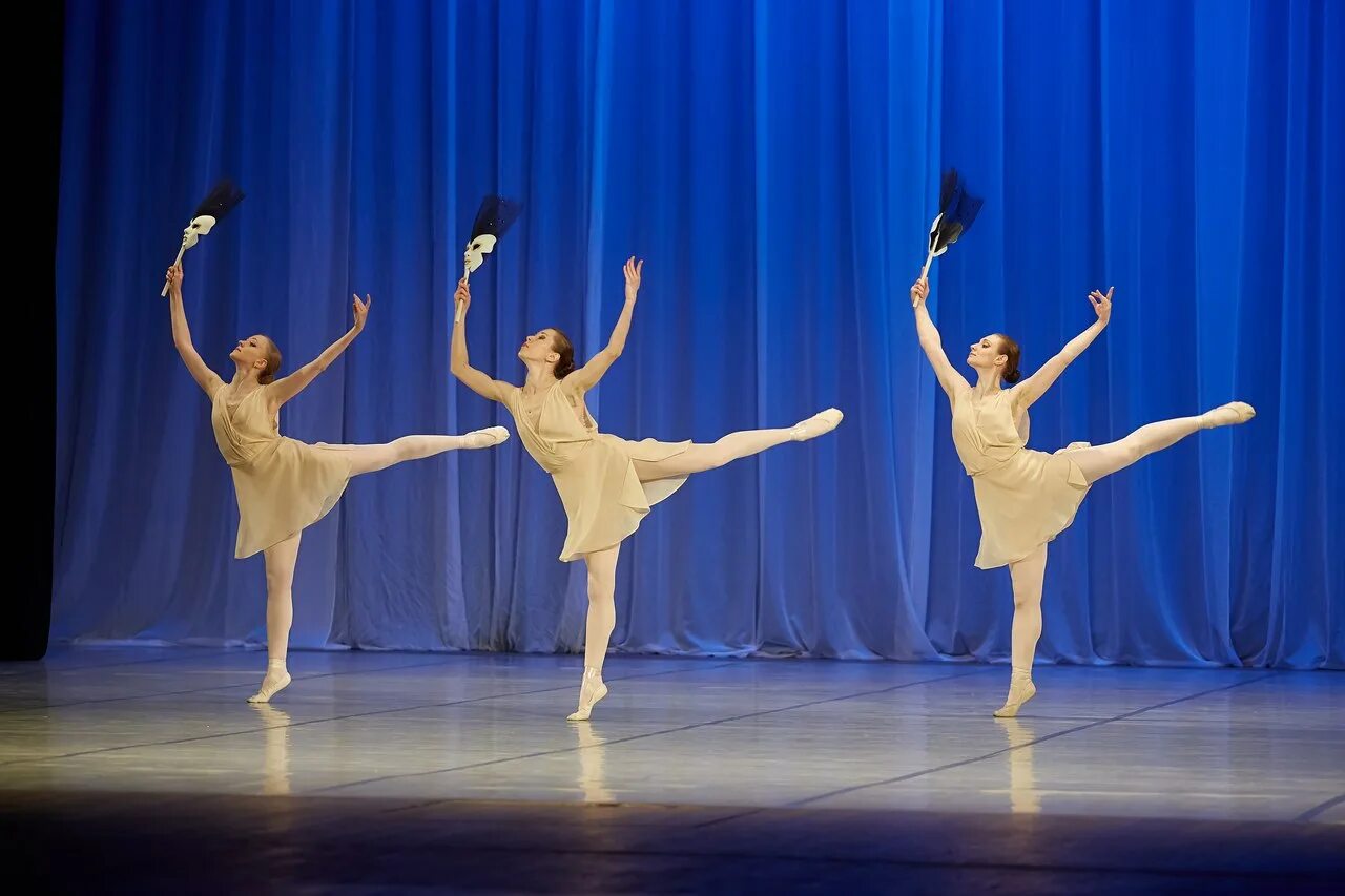 юный балет. питер театр балета григоровича. балет молодых. юный балет. балет девочки.