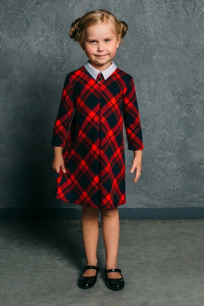 Красное платье в клетку для девочки. Рубашка для девочки. Платье в клеточку для девочки. Девочка в клетчатом. Платье в клеточку для девочки.
