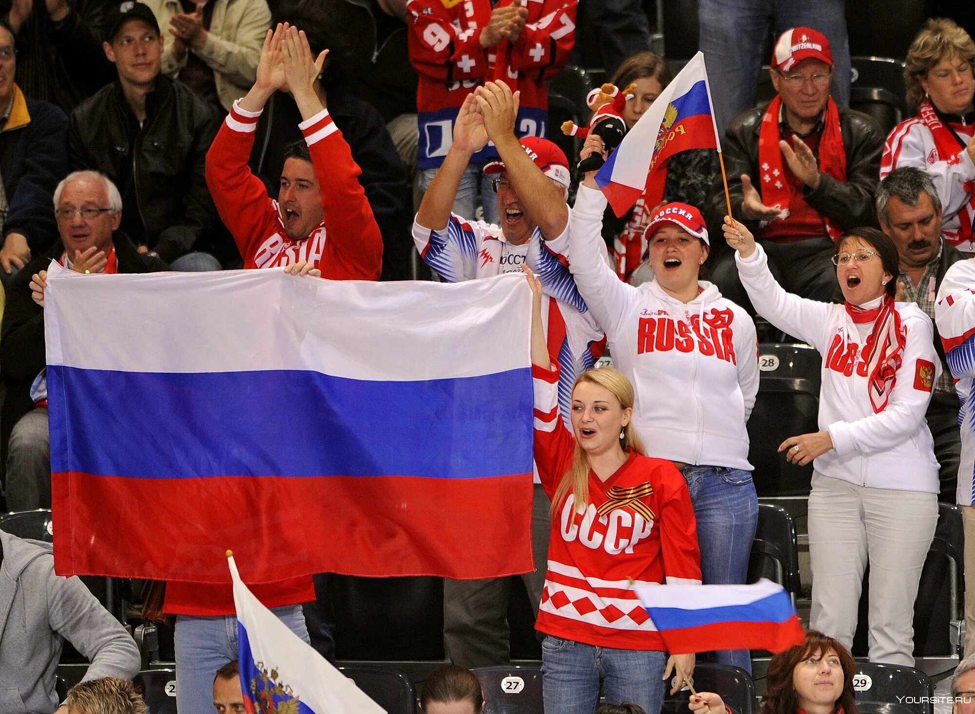 Russian fan. Русские болельщики. Болельщики России на трибунах. Хоккейные болельщики России. Российский хоккейный болельщик.