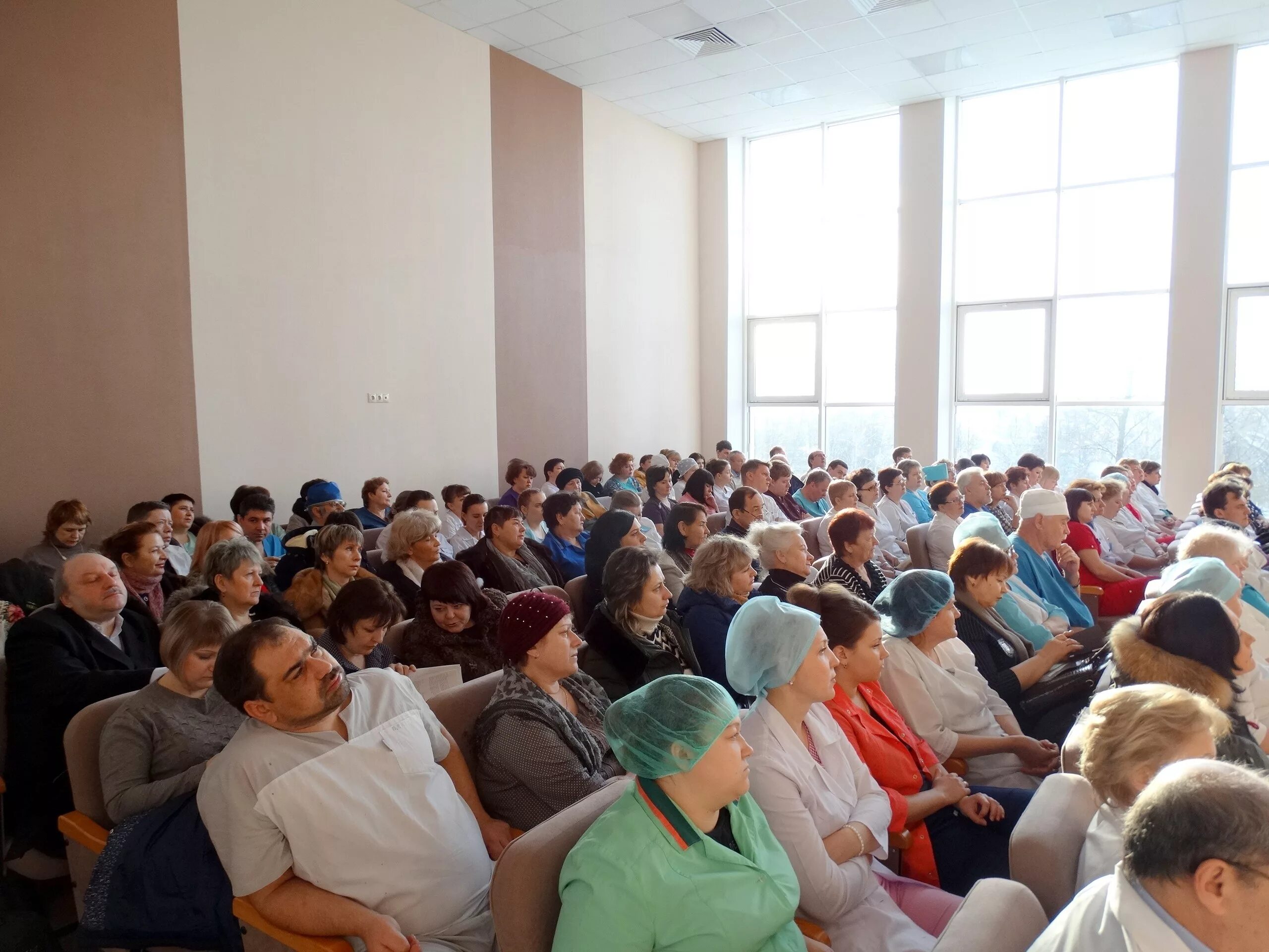 Больница в кашире 1. Кашира районная больница. Больница кашира 2. Хирурги каширской црб. Кашира црб.