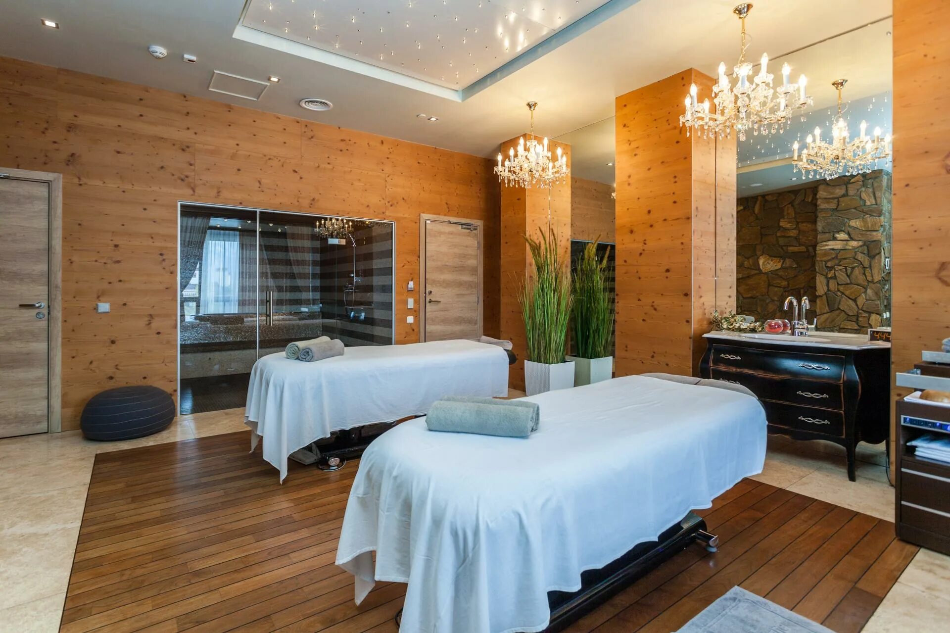 Отели со спа в краснодаре. Spa-комплекс chandelle blanche medi spa &amp; beauty lounge. chandelle blanche medi spa &amp; beauty lounge сочи. лаунж зона в спа. элитные интерьеры в спа комплексах.