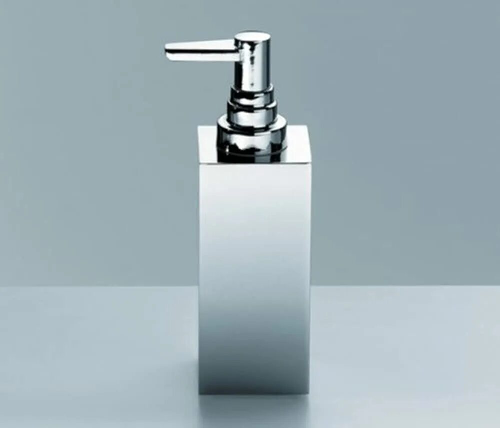 Дозатор жидкого мыла хром. Диспенсер для жидкого мыла подвесной decor walther dw 08532. decor walther аксессуары для ванной. дозатор хром. дозатор хромированный.