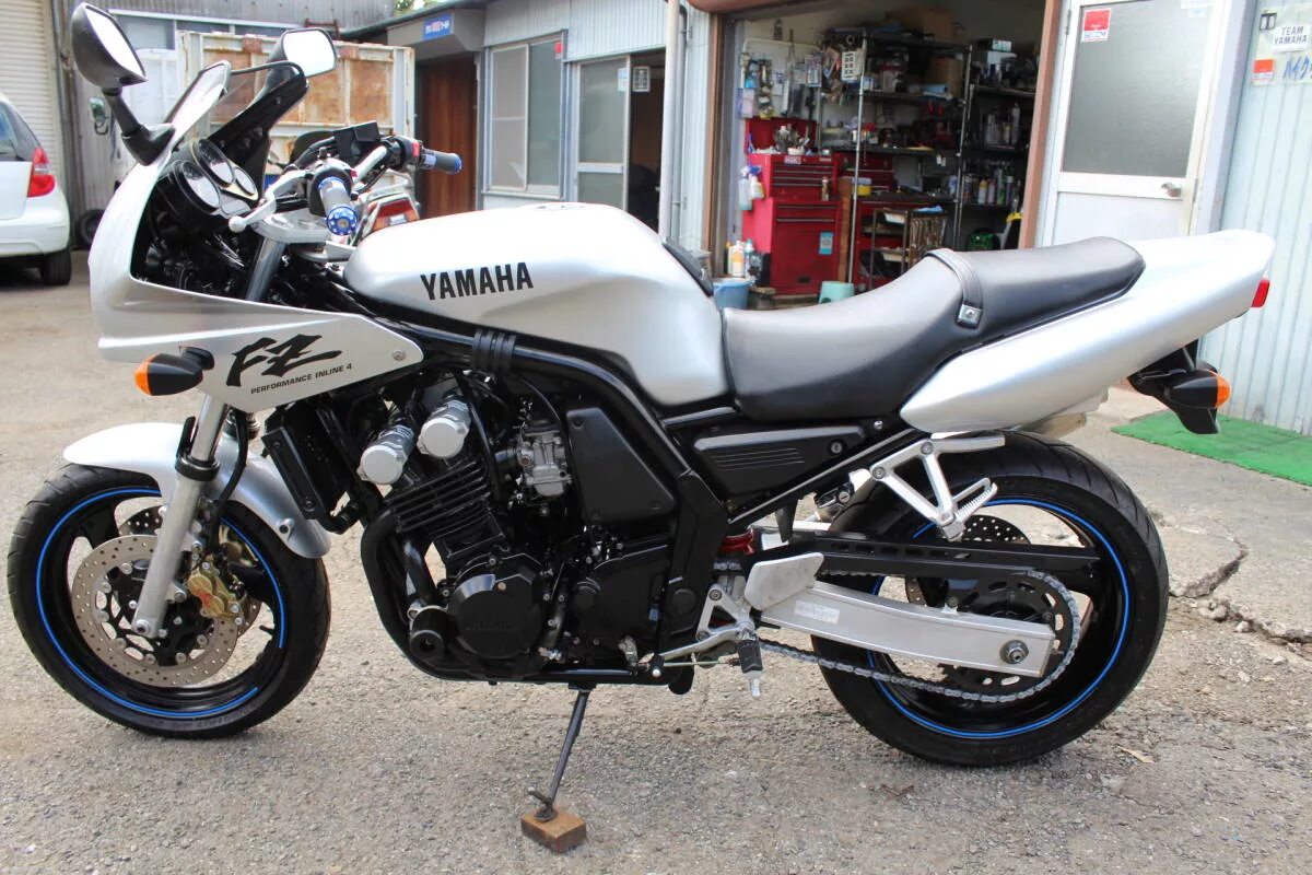 Yamaha 400 купить. Yamaha FZ 400. Yamaha FZ 400 1997. Ямаха ФЗ 400. Ямаха fz400 1995.