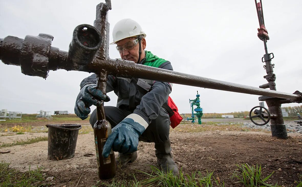 Мищенко скважинная добыча нефти. Башнефть добыча. оператор по добыче нефти фото башнефть.