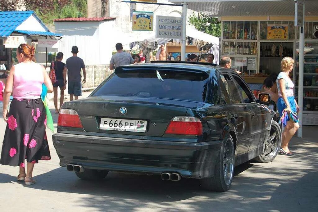 Абхазия номера машин. Номера Абхазии автомобильные. Абхазские номера на авто. Номера в Абхазии на автомобиле. Как ездить на абхазских номерах