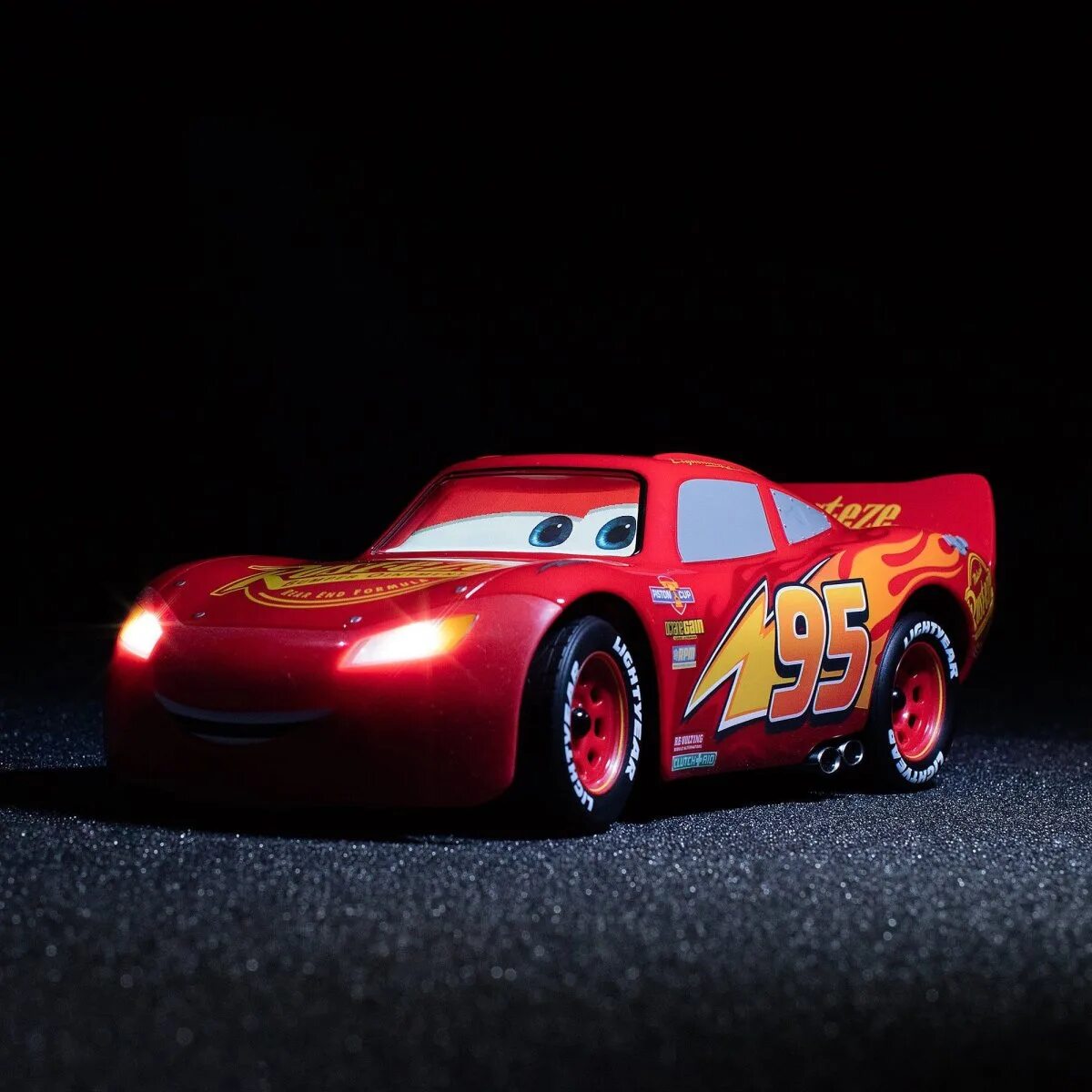 Макквин. Маккуин молния Маккуин. MCQUEEN молния Маккуин. Радиоуправляемая машина Sphero Lightning MCQUEEN. Ultimate Lightning MCQUEEN by Sphero.