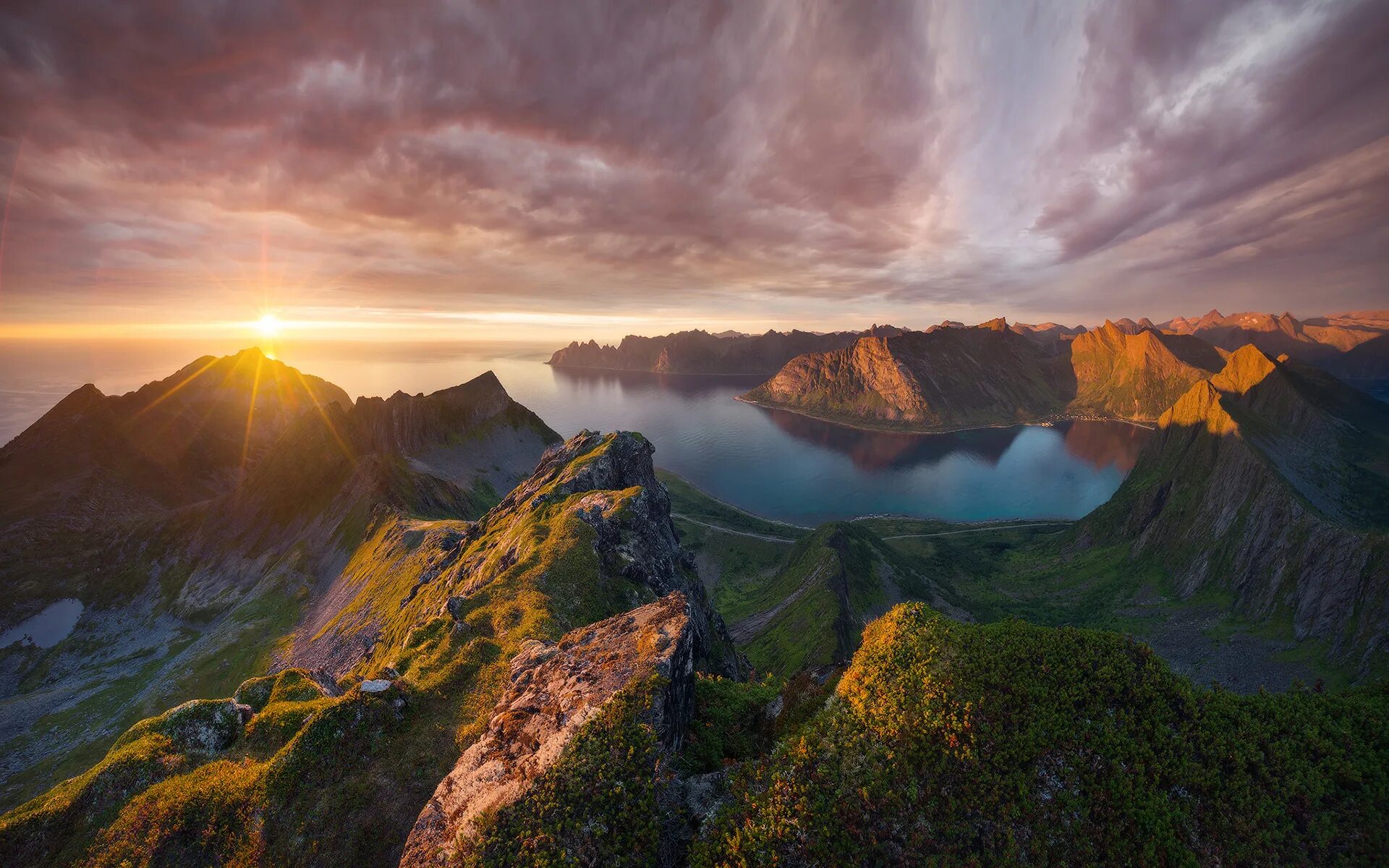 Невероятные горы. Норвегия фьорды Коржонов. Остров Сенья Норвегия.