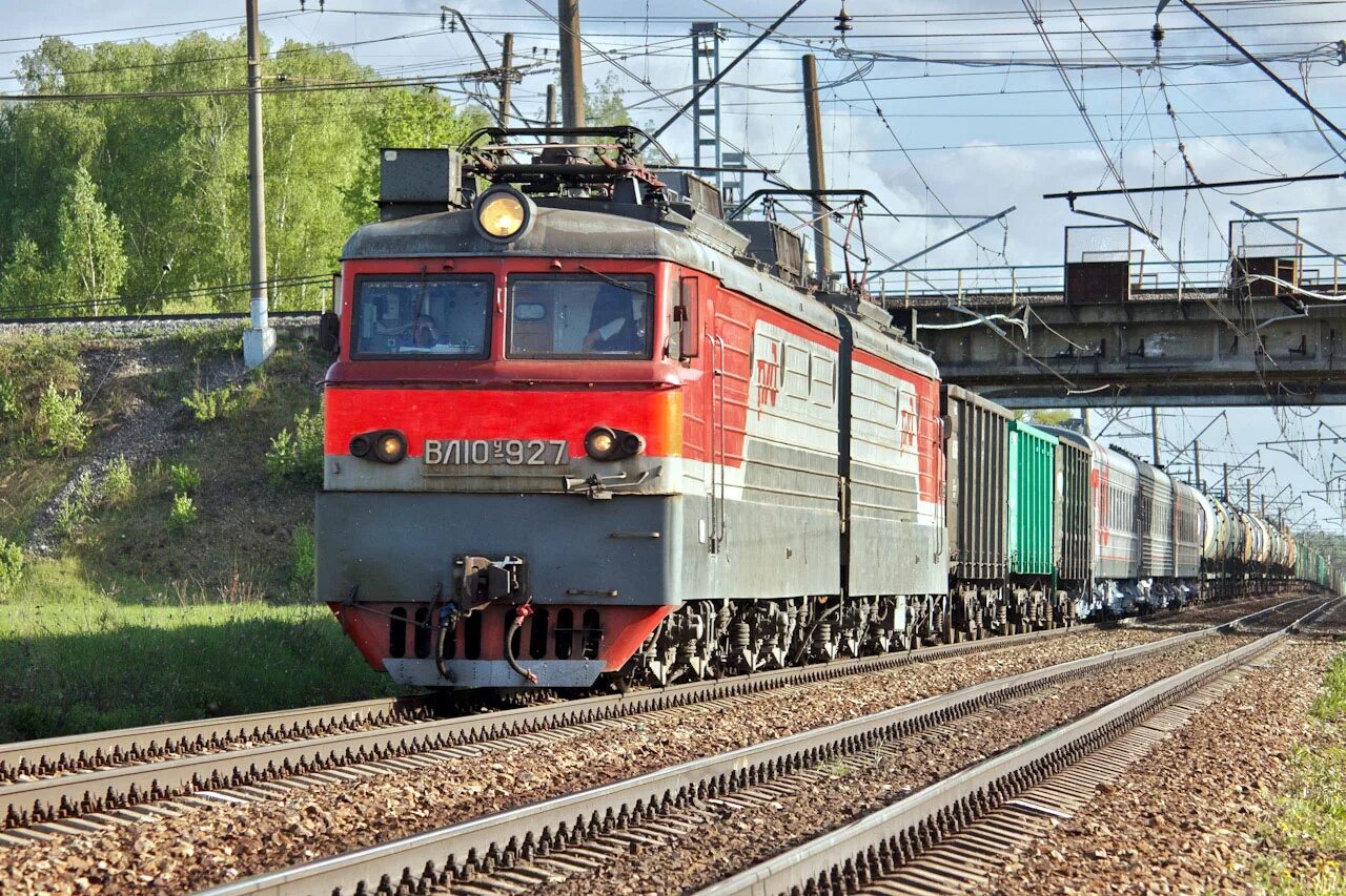 Электровоз прошел. Вл10 электровоз. Грузовой электровоз вл10. Вл10 электровоз электровозы. Локомотив электровоз вл 10.