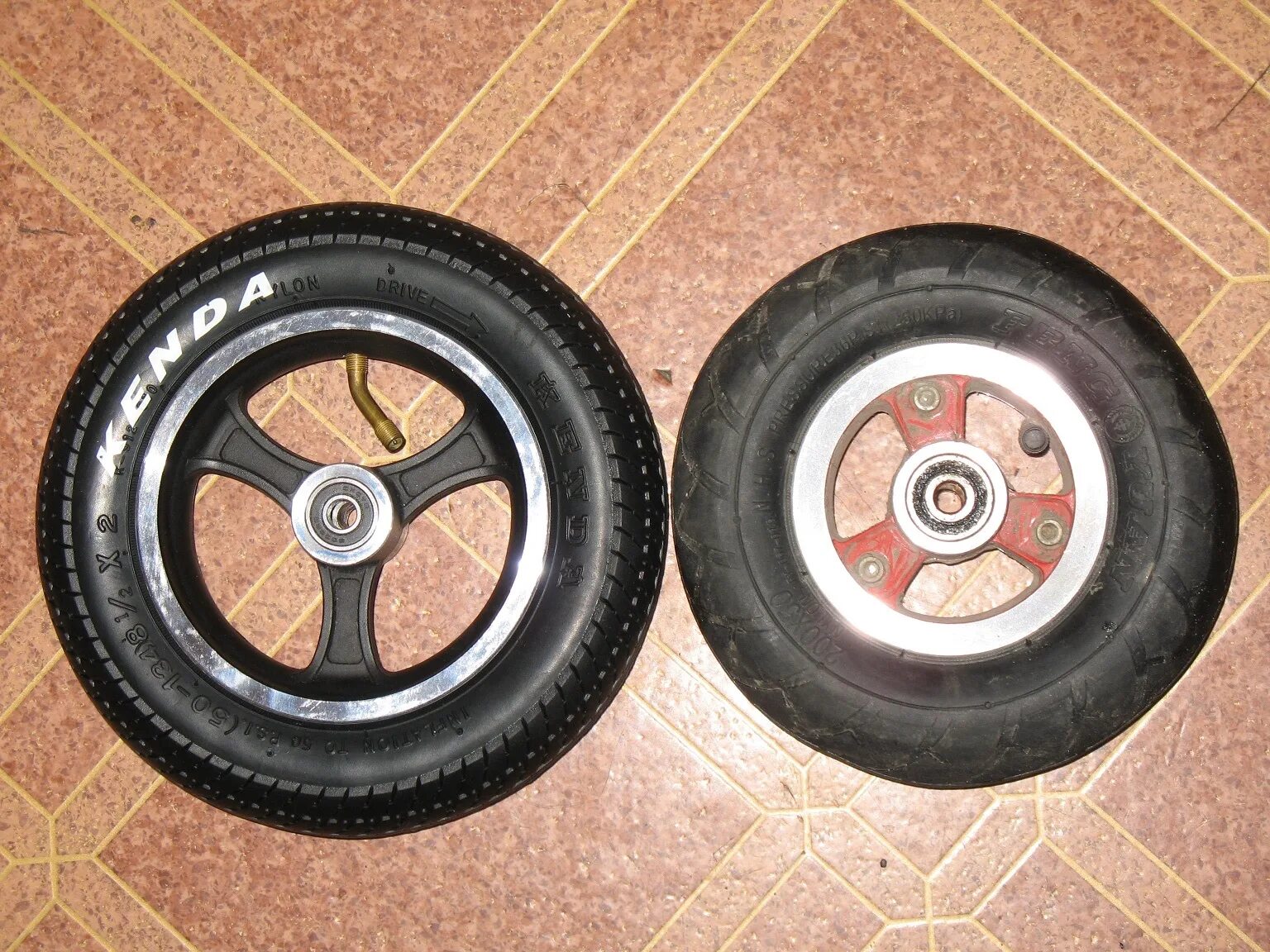 Куго м2 колесо. Колесо Kugoo m2. Kugoo m2 переднее колесо. Kugoo м5 переднее колесо. Колесо (обод) Kugoo x1 переднее.