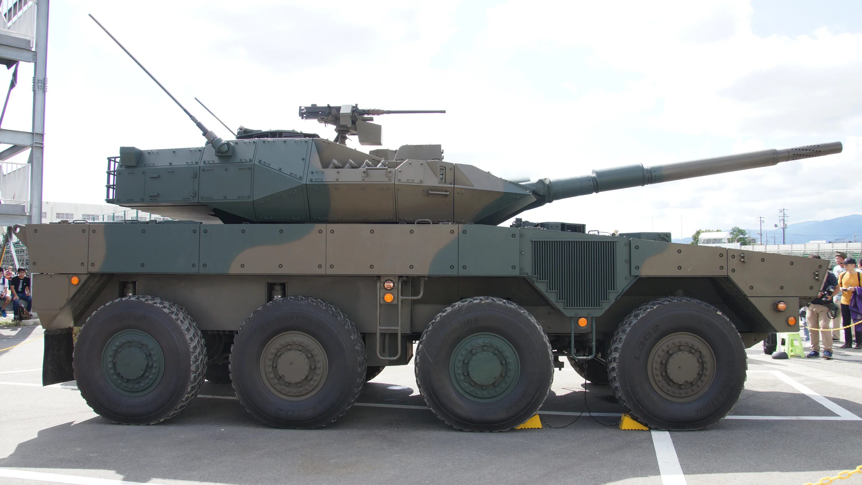 Тип 16 142. JGSDF Type 16 MCV. JGSDF Type 16 MCV 120мм. Type 16 MCV Prototype. Type 16 maneuver Combat vehicle.