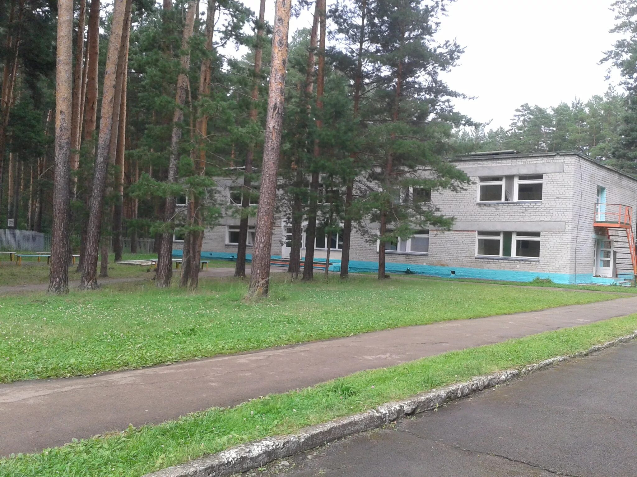 Красная горка каменск. Детский оздоровительный лагерь красная горка. Лагерь красная горка новосибирск. Лагерь красная горка 2023. Лагерь красная горка каменск-уральский.