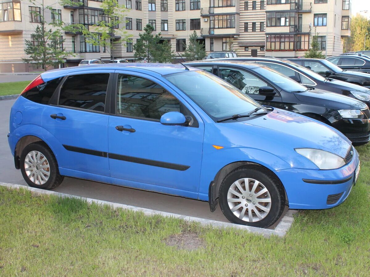 Купить форд фокус 1 дизель. Ford Focus 2003 1.6. Форд фокус 1 Рестайлинг хэтчбек. Ford Focus 1 2003 хэтчбек. Ford Focus 2003 хэтчбек.