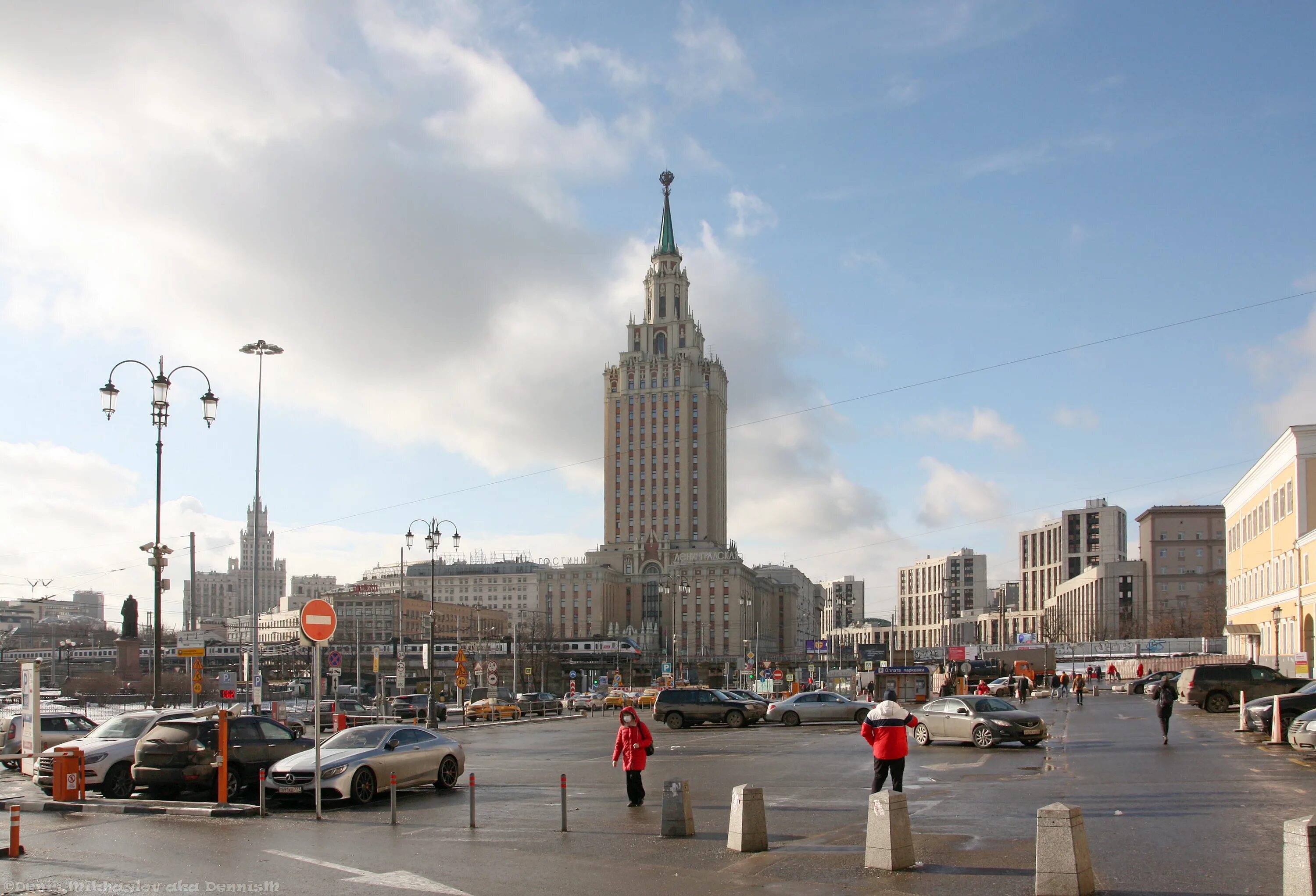 Комсомольская площадь работу. Сквер на комсомольской площади в москве. Московский казанский вокзал. Москва каланчевский путепровод. Комсомольская чистые пруды.