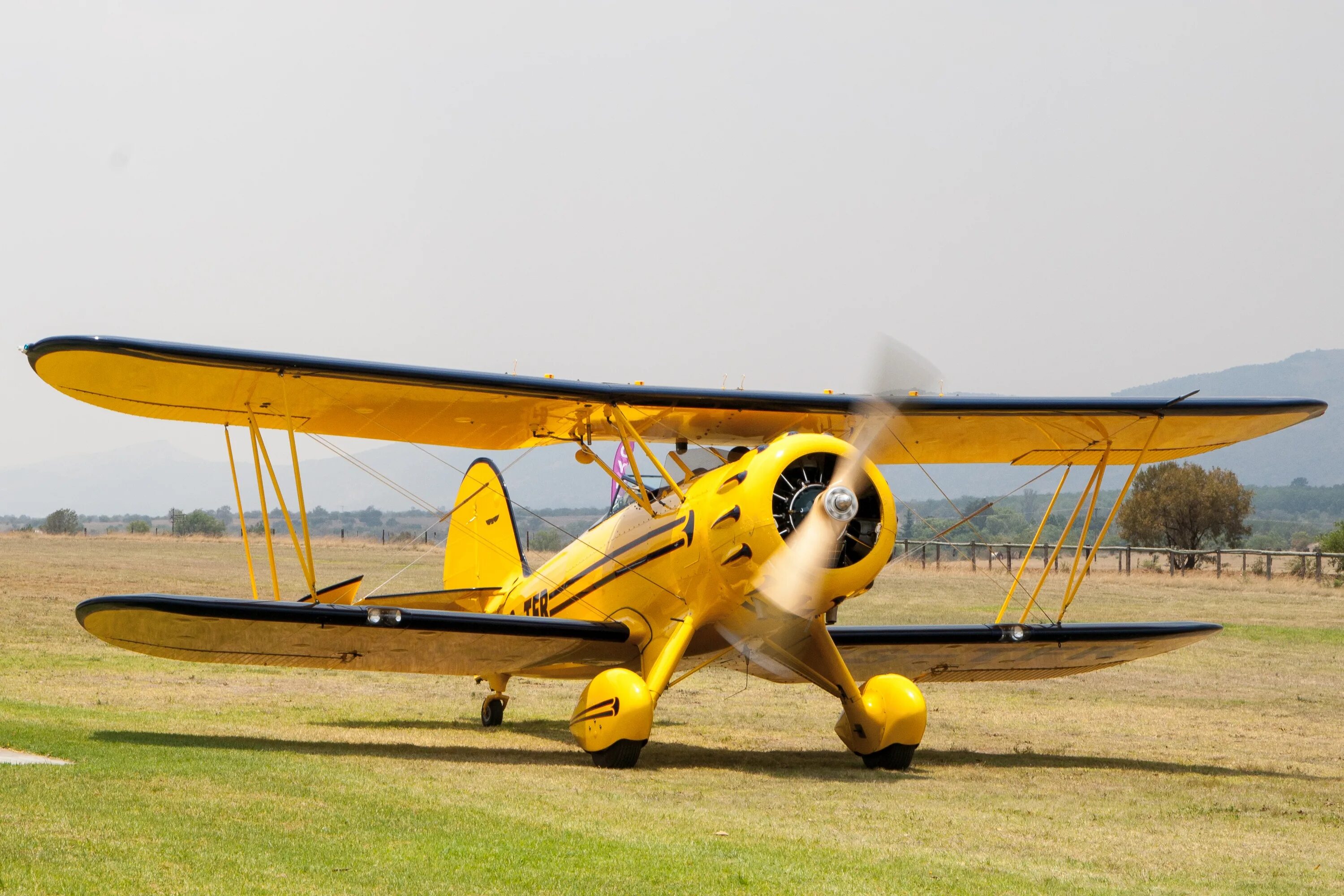 Flying plane 1 4. Самолет Пайпер биплан. Кукурузник моноплан. Моноплан и биплан. Биплан кукурузник.