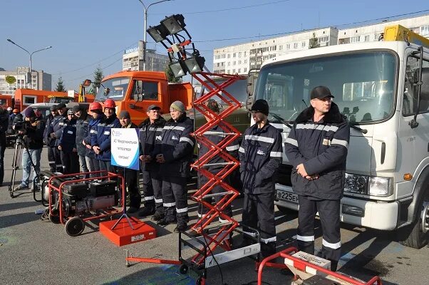 Сайт жкх новокузнецка. Управление коммунального хозяйства Новокузнецк. Академия ЖКХ Новокузнецк руководитель. Балашиха смотр техники. Смотр техники ЖСК.