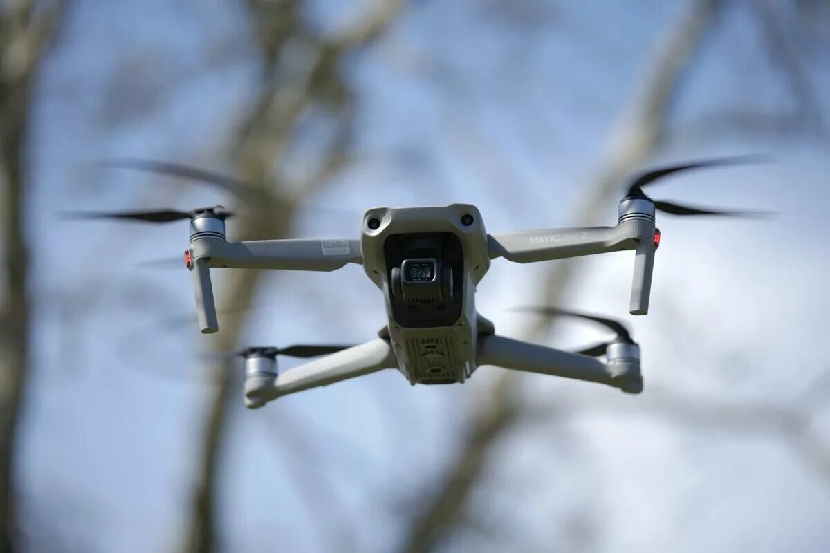 Дрон 2. Дрон mavic air. dji mavic air обзор. dji mavic  air2 полеты над лесом. лучшие квадрокоптеры с камерой.