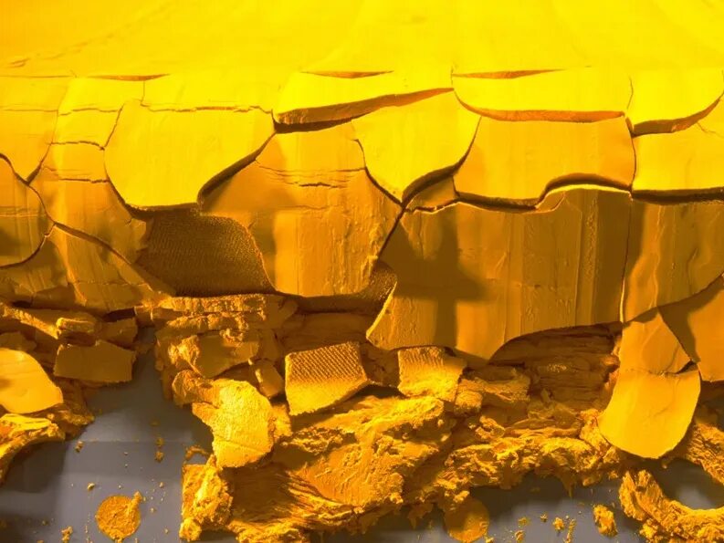Урановый порошок. Добыча урана. Урановый концентрат yellow cake. Урановый порошок. Урановый порошок.