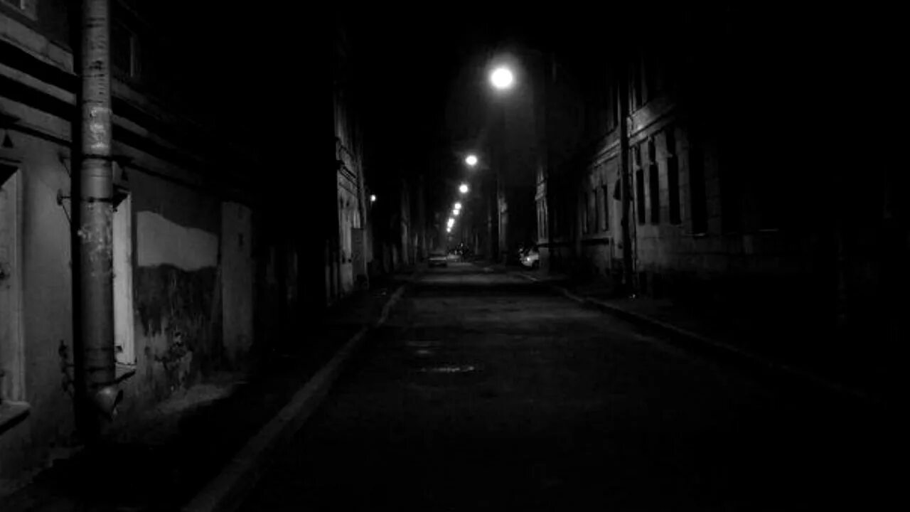 Темные улицы России. Мрачная ночная улица. Темный переулок. Темные улицы Москвы. Темная улица россии