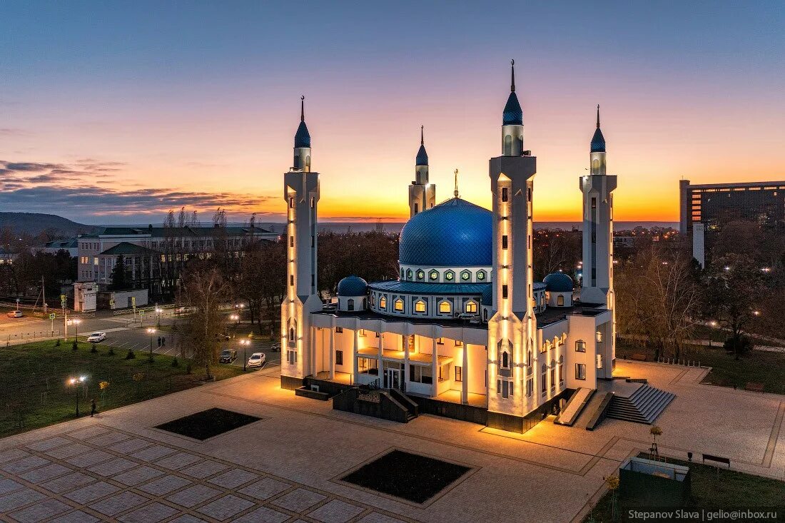 Соборная мечеть Майком. Мечеть Адыгея Майкоп. Столица Адыгеи Майкоп. Соборная мечеть Адыгея. Г адыгея краснодарский край