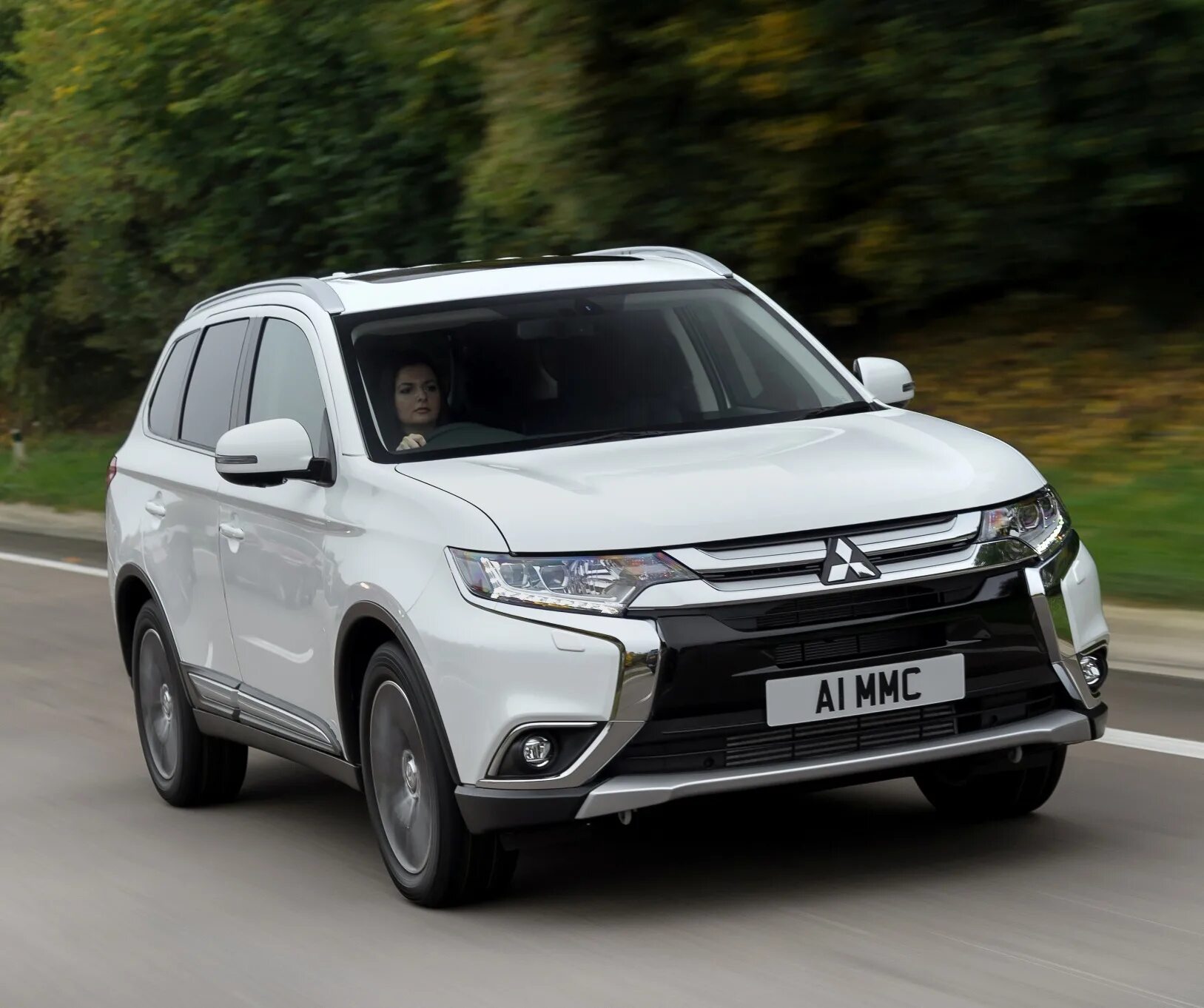 Mitsubishi outlander полный. Mitsubishi Outlander 2019. Mitsubishi Outlander 2019 дизель. Митсубиси Аутлендер 4. Митсубиси Аутлендер 19 года.