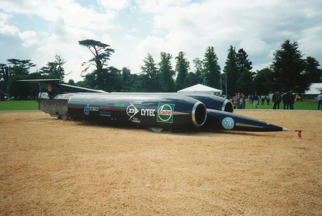 Рекорд скорости на машине. Thrust SSC 1997. Энди Грин рекорд скорости. Энди Грин на Thrust SSC. Траст ССК.