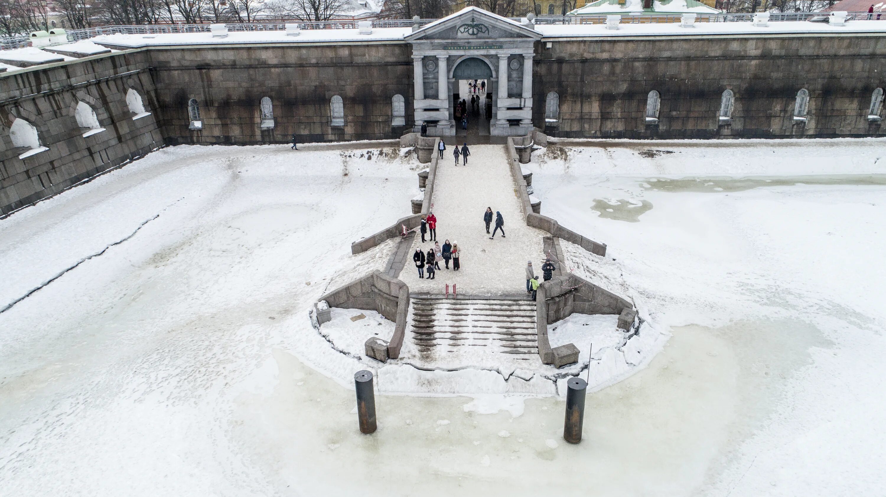 Комендантская крепость. Комендантская Пристань Петропавловской. Нарышкин Бастион Петропавловской крепости. Комендантский причал Петропавловской крепости. Комендантская ( Невская ) Пристань Петропавловской крепости.