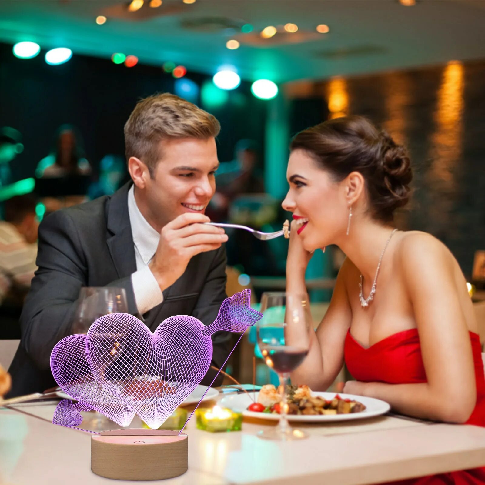 Пара столиков. Романтический ужин. Ужин в ресторане на двоих. Романтический ужин в ресторане. Пара в ресторане.