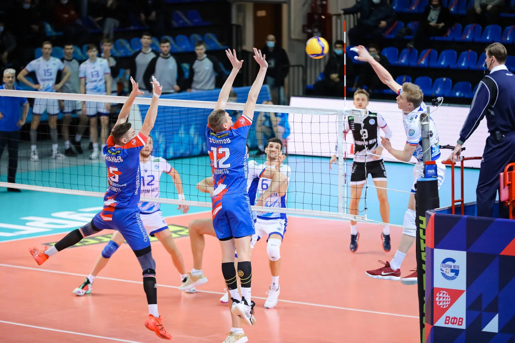 команда нефтяник оренбург. оренбург волейбольный. оренбург волейбольный. оренбург волейбольный. факел оренбург волейбол.