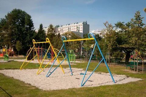 Детские площадки запретили