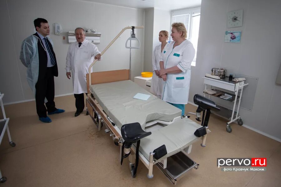 Городская больница 1 первоуральск. Городская больница номер 1 город первоуральск. Больница на емлина 22 первоуральск. Хирургия первоуральск. Гагаринская больница первоуральск.
