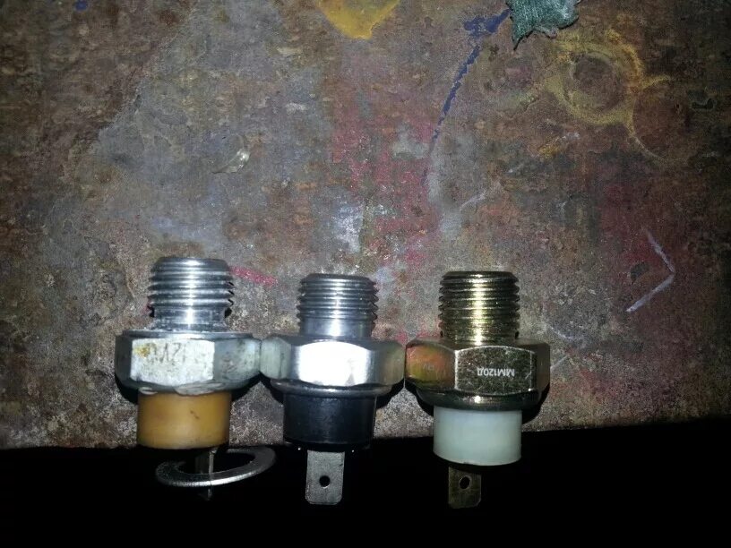 Датчик давления масла размер. Датчик давления масла ваз мм393. Датчик давления масла размер. Датчик давления масла размер. Мондео 3 датчик датчик давления масла.