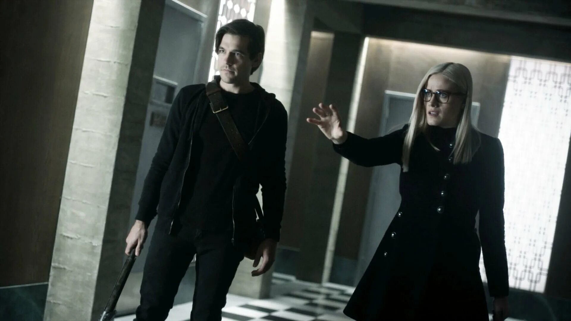 Волшебники выход серий. Волшебники сериал 2015–2020. Эверетт волшебники. Пенни волшебники. Сериал волшебники лев гроссман.