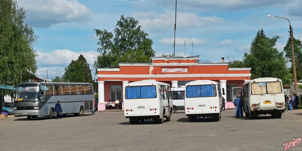 Лабинск мостовской автобус. Автостанции в Нижегородской области. Автостанция Щербинки. Починки Нижегородской области автовокзал. Автовокзал, автостанция, село Знаменское.