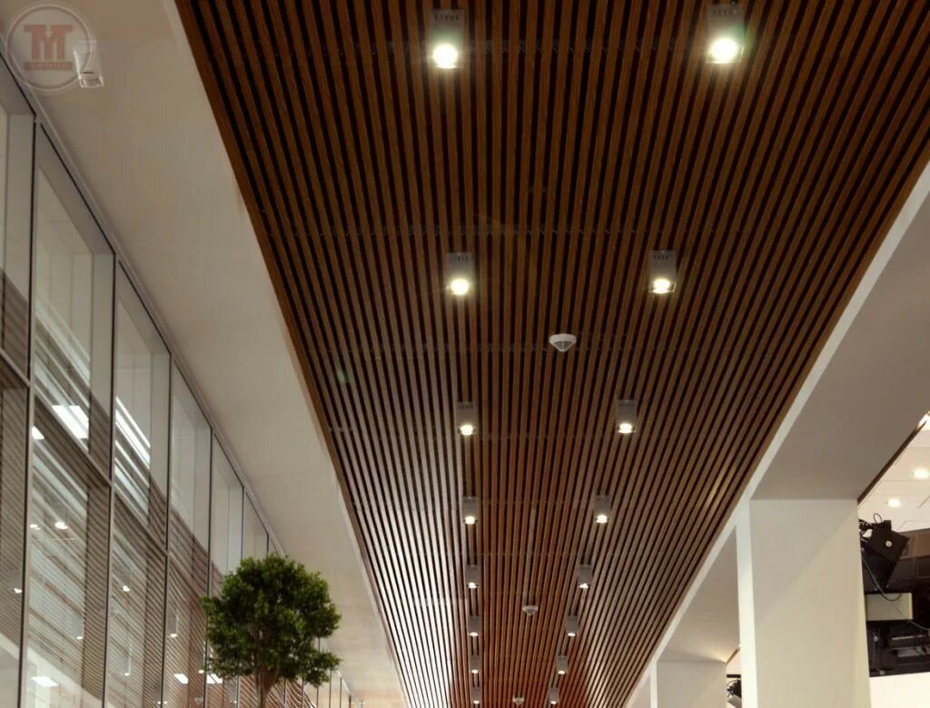 Фото подвесной. Hunter Douglas реечный потолок. Реечный потолок Албес. Кубообразный реечный потолок. Реечный потолок Кубота.
