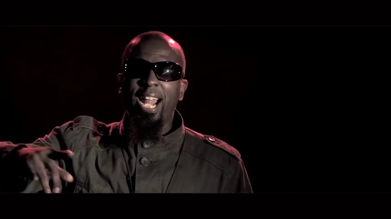 Falling in reverse ronald feat tech. Tech n9ne. tech n9ne kod. tech n9ne wallpaper.