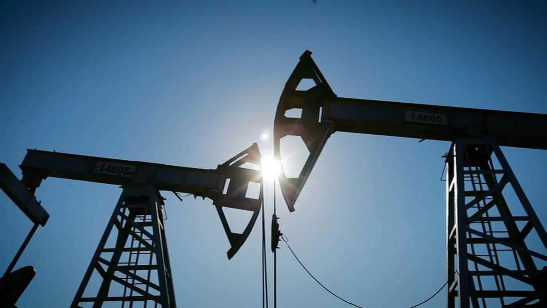 Контроль добычи нефти. Нефть и электричество. оман месторождение нефти. ливия нефтедобыча. neft buruğunun foto şəkiləri.
