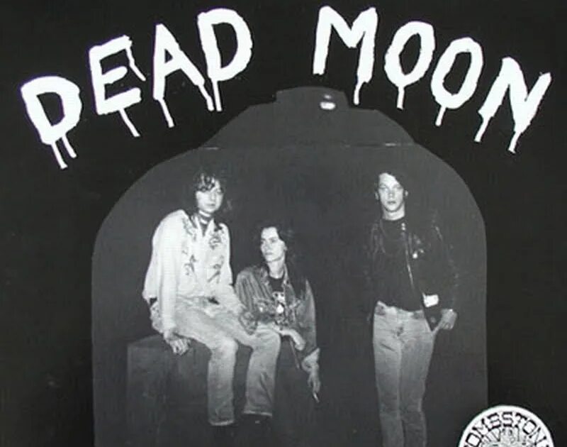 Мертвая луна слушать. Dead Moon Band. Группа Dead Moon 1990. Dead Moon "Dead ahead (CD)". Dead Moon обложка песни.