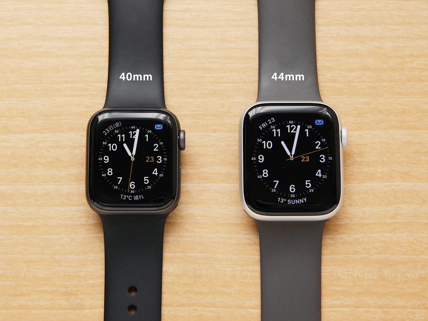 8 часов 44. Apple watch se 40mm. Apple watch se 40 vs 44 mm. Apple watch se 40mm и 44mm. Apple watch 40mm vs 44mm.