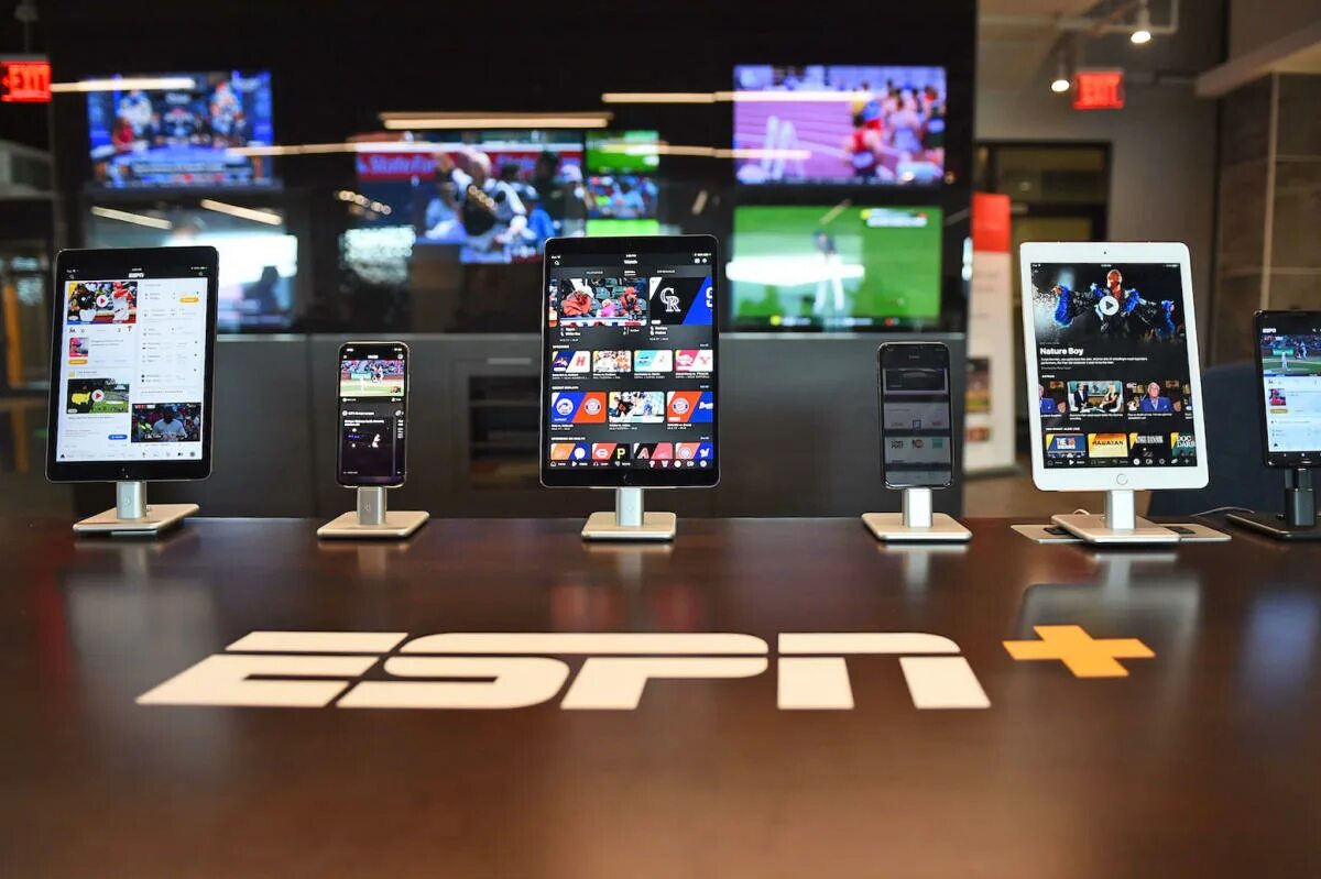 Streaming sports. ESPN+. Топ игры для стриминга. Стримингом спорт что это. Драйв спорт стриминг игр.