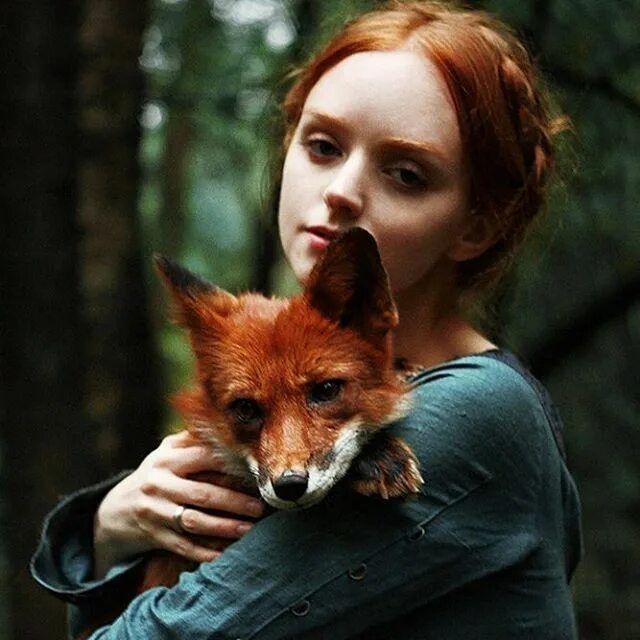 Фото девушки лису. Фотосет с лисой. Фото девушки лису. Рыжая девушка лисичка. Девушка и лиса.