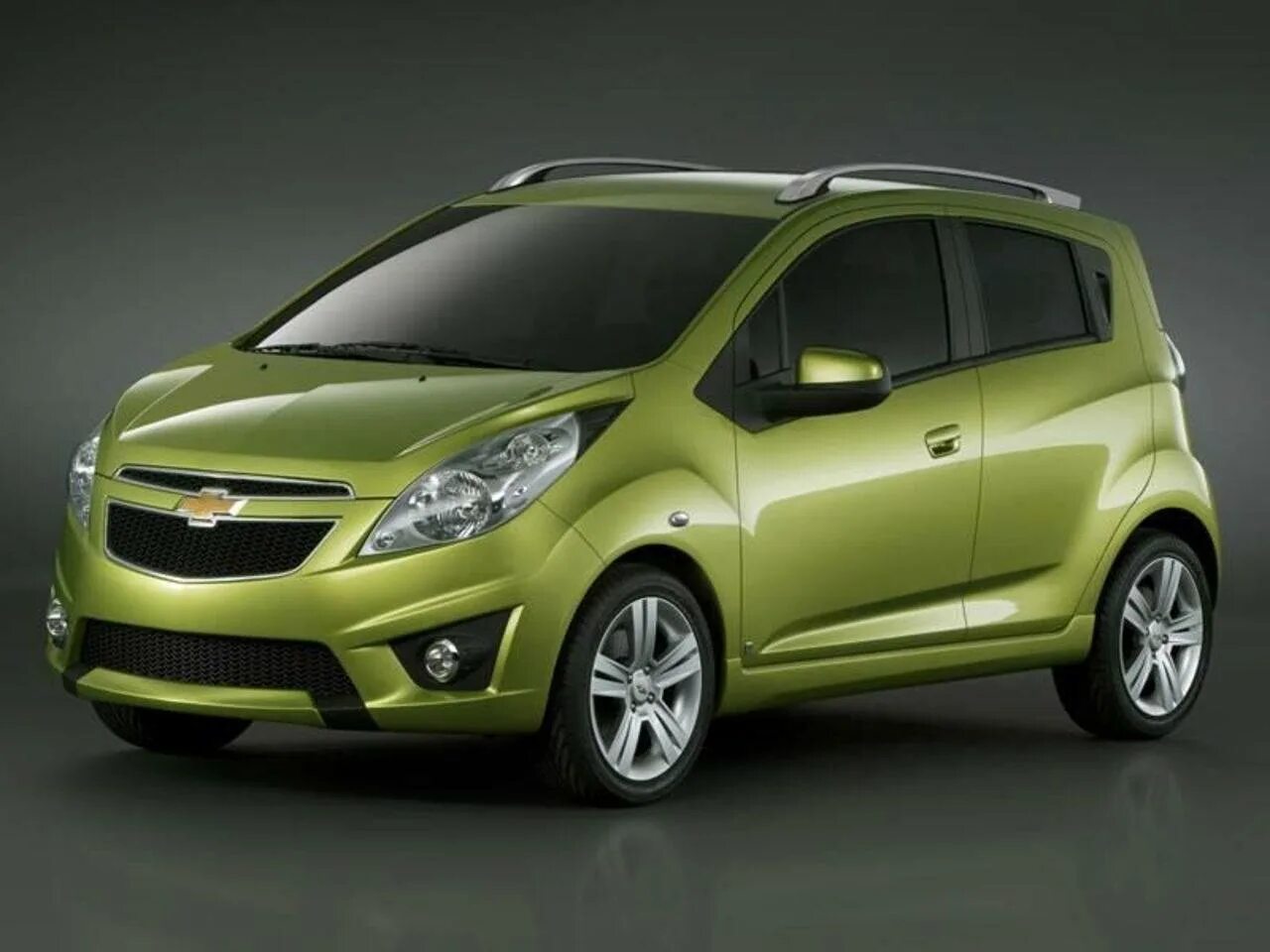 Новые машины малолитражки цены. Chevrolet Spark m300. Chevrolet Spark 2010. Шевроле Спарк 2022. Шевроле Spark m300.